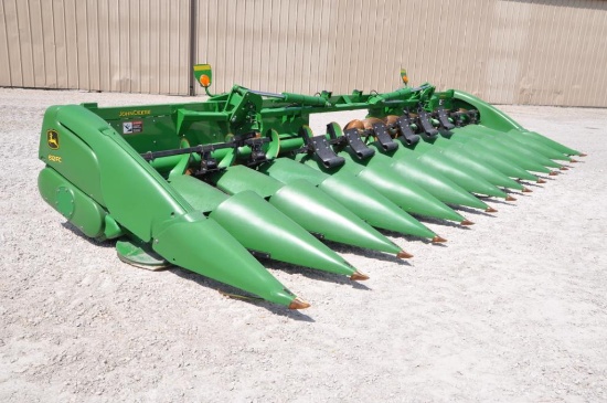 2017 John Deere 612FC 12 row 30" StalkMaster folding chopping corn head