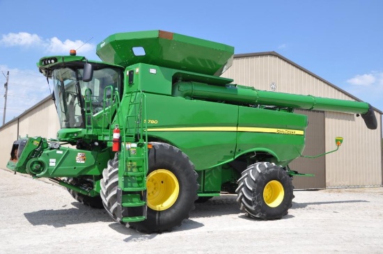 2018 John Deere S780 2wd combine