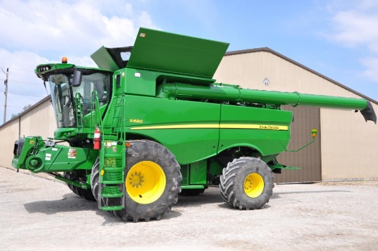 2017 John Deere S680 4wd combine