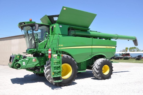 2013 John Deere S680 2wd combine