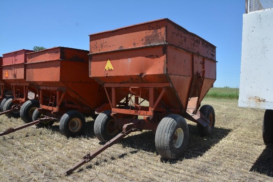 Killbros 375 bu. gravity wagon