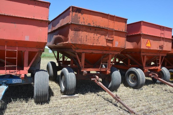 Killbros 375 bu. gravity wagon