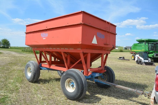 Killbros 375 bu. gravity wagon