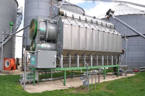 2001 Sukup T203 20' 10-panel grain dryer