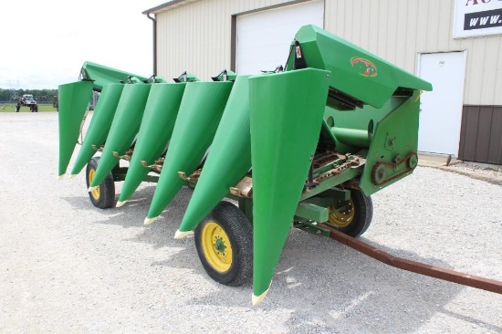 John Deere 643 6 row 30" corn head