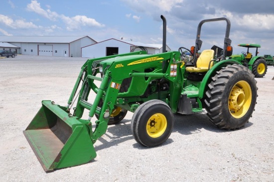 2009 John Deere 5075M 2wd tractor w/loader