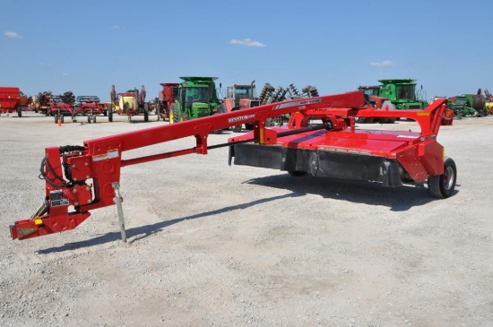 Hesston 1372 mower conditioner