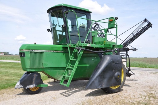 1995 John Deere 6500 self-propelled sprayer