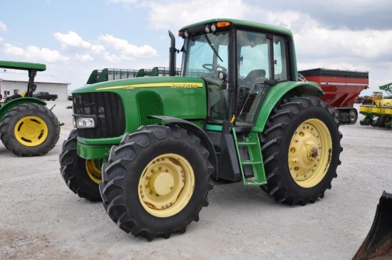 2005 John Deere 7520 MFWD tractor