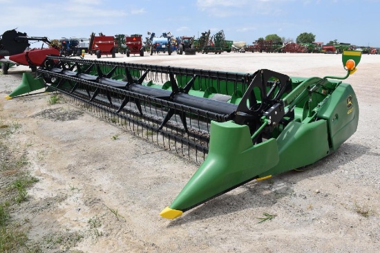 2013 John Deere 630F 30' grain platform