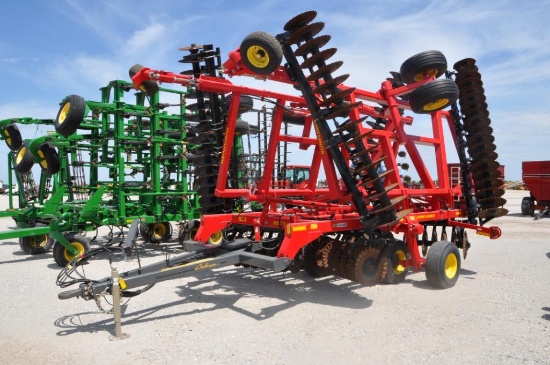2016 Sunflower 6631 29' vertical tillage tool