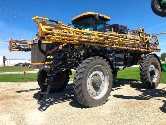 2012 RoGator RG1100 self-propelled sprayer
