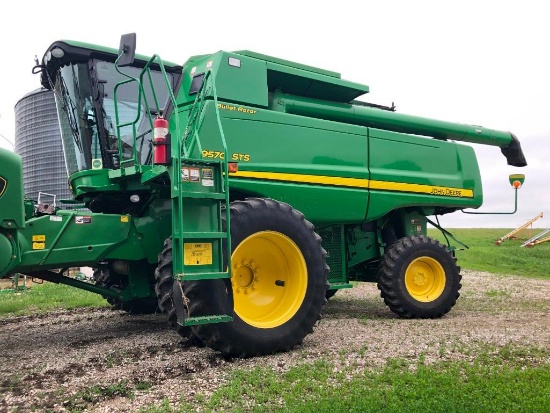 2009 John Deere 9570STS combine