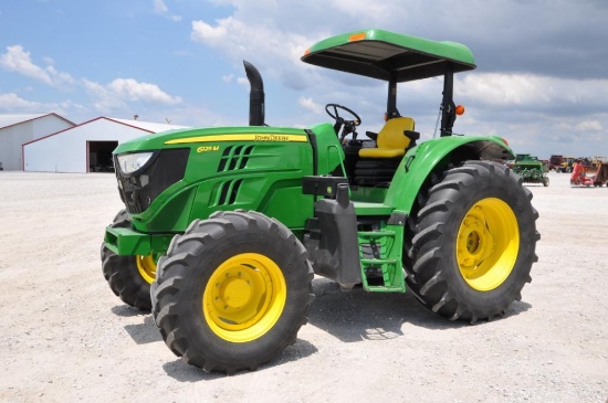 2014 John Deere 6125M MFWD tractor