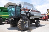 1997 Gleaner R62 2wd combine