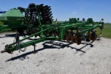 2002 John Deere 2700 disc-ripper
