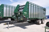 2018 Arts-Way 8200 22' tandem axle silage wagon