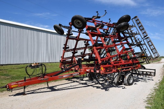 Case-IH Tiger-Mate 200 35' field cultivator