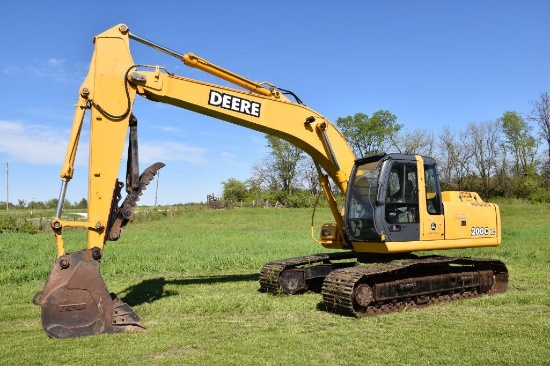 2006 John Deere 200C LC excavator