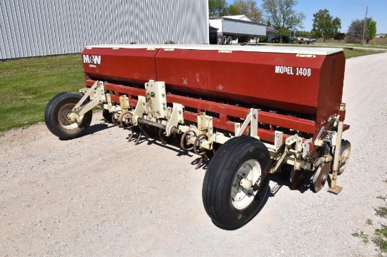 M&W Drill Master 1408 14' 3-pt. grain drill