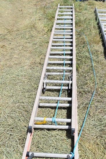 28' fiberglass ladder