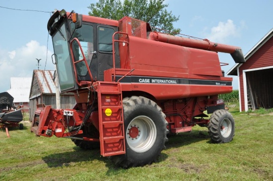 1993 Case-IH 1644 2wd combine