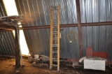 Fiberglass extension ladder