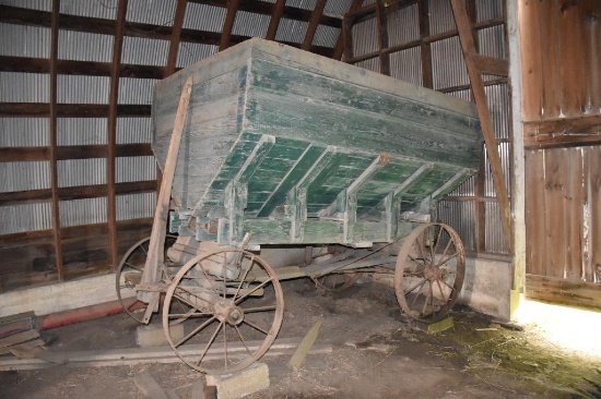 Antique wagon w/ spreader