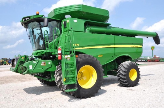2012 John Deere S670 2wd combine