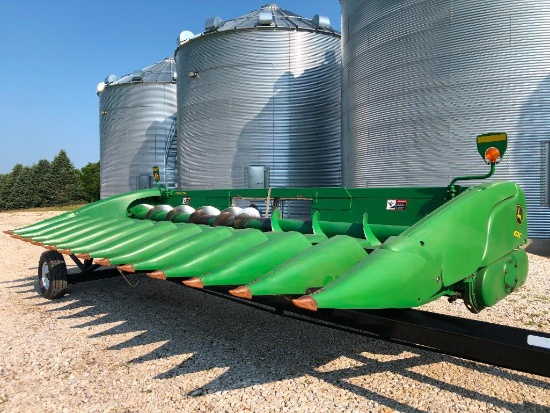 2010 John Deere 612C 12 row 20" corn head