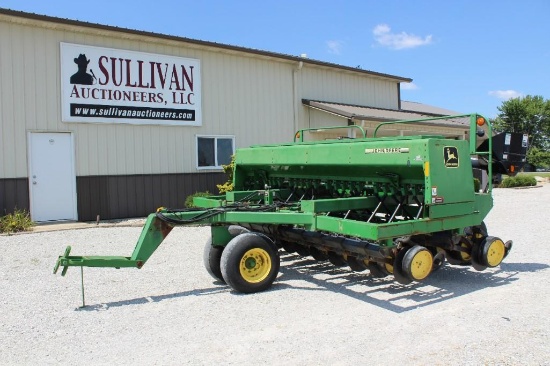 John Deere 750 15' drill