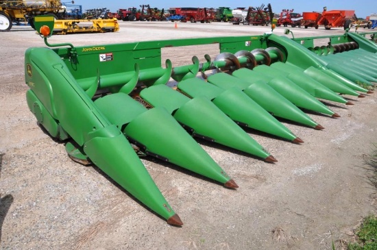 2010 John Deere 608C 8 row 30" StalkMaster chopping corn head