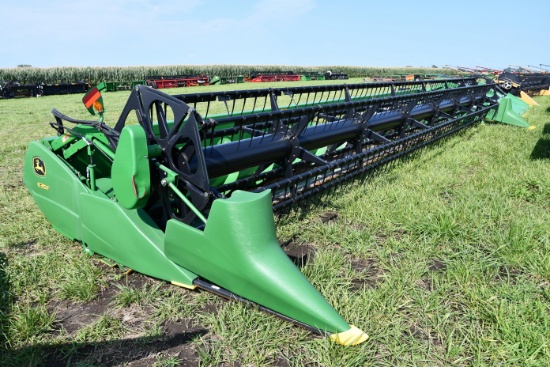 2010 John Deere 635F 35' HydraFlex platform