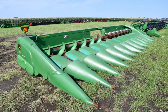 2008 John Deere 612C 12 row 30" corn head