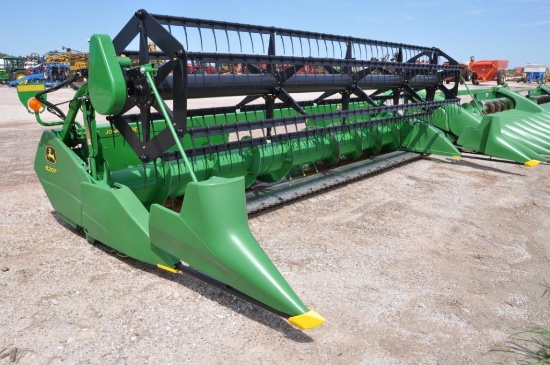 2013 John Deere 620F 20' HydraFlex platform