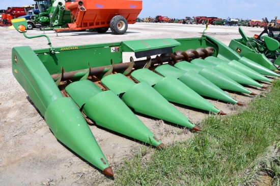 2007 John Deere 893 8 row 30" corn head