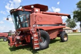 Case-IH 2388 2wd combine