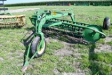 John Deere 75 5-bar right hand hay rake