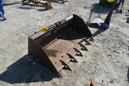 60" material bucket w/ teeth