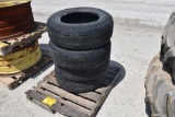 (4) 265/65R18 tires