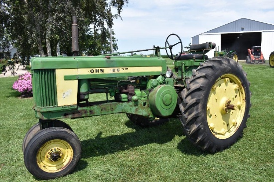 1958 John Deere 520 tractor