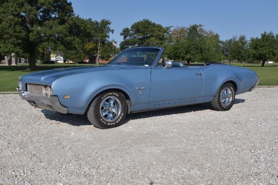 1969 Oldsmobile Cutlass Supreme Convertible