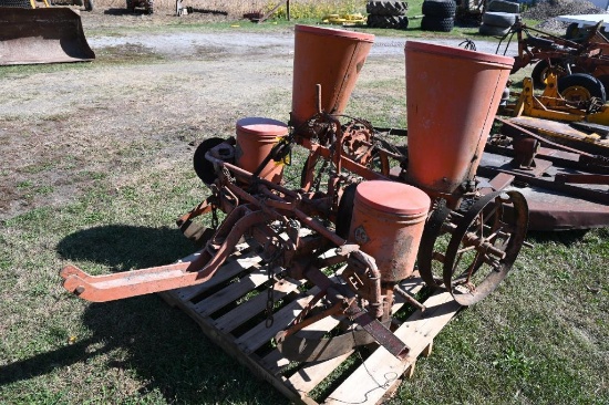 Allis Chalmers 2 row planter