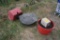 Mineral bucket and mineral feeder