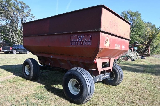 M&W B400 400 bu. little red wagon on newer WW2214 Westendorf gear