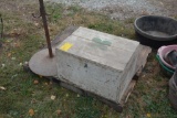 Wooden box for showing cattle