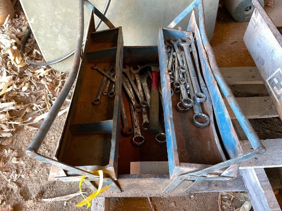Toolbox w/selection of hand tools