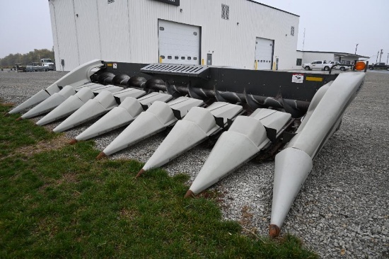 2011 Gleaner 3000 8 row 30" head