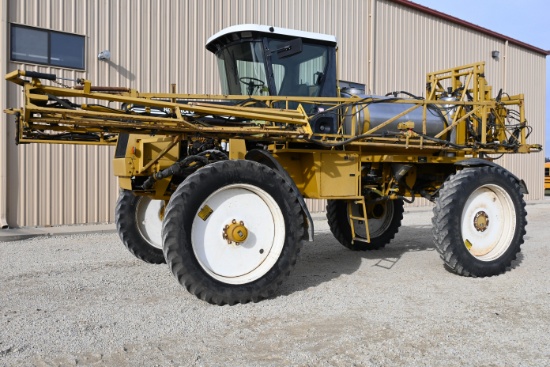 Ag-Chem RoGator 854 self-propelled sprayer