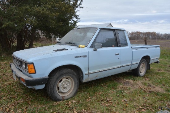 1981 Nissan Datsun 2WD king cab pickup